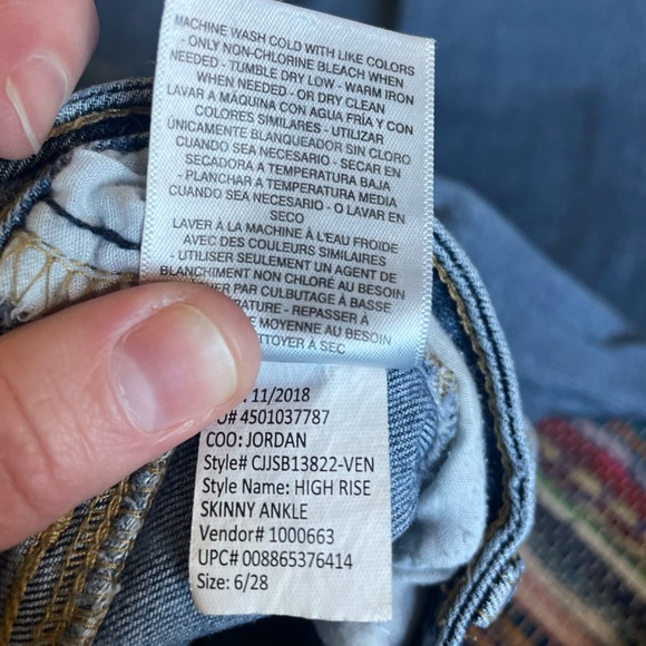 Jessica Simpson Skinny Jeans - Picture 7 of 7